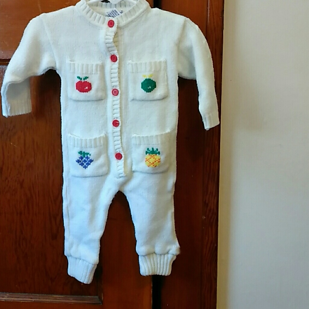 Knitted one peice fruit 0-6 months vintage